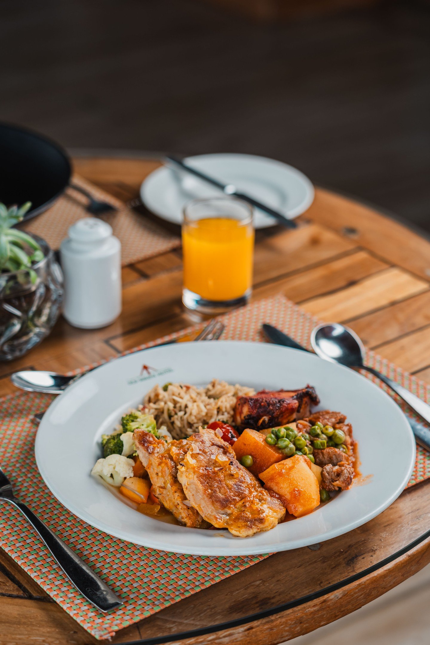 Sundays are meant for brunching at Big Five Restaurant! From grilled meats to live cooking stations and live music, it's an unforgettable experience.
To reserve a table, call +254 731 436100.
#OleSereni #BigFiveRestaurant #SundayBrunch