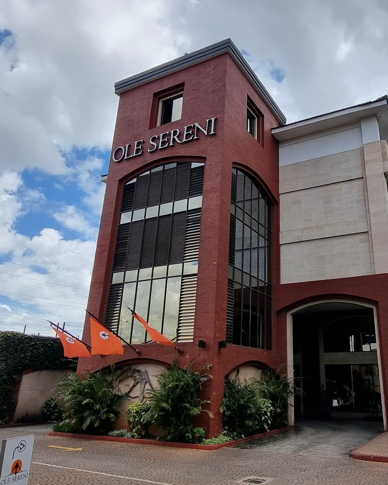 The experience begins from the moment you arrive. Whether you’re here for business, leisure, or a little of both, Ole-Sereni is where memorable experiences begin.
To book a stay, call +254 732 191000.
#OleSereni #Staycation #BestHotelInNairobi