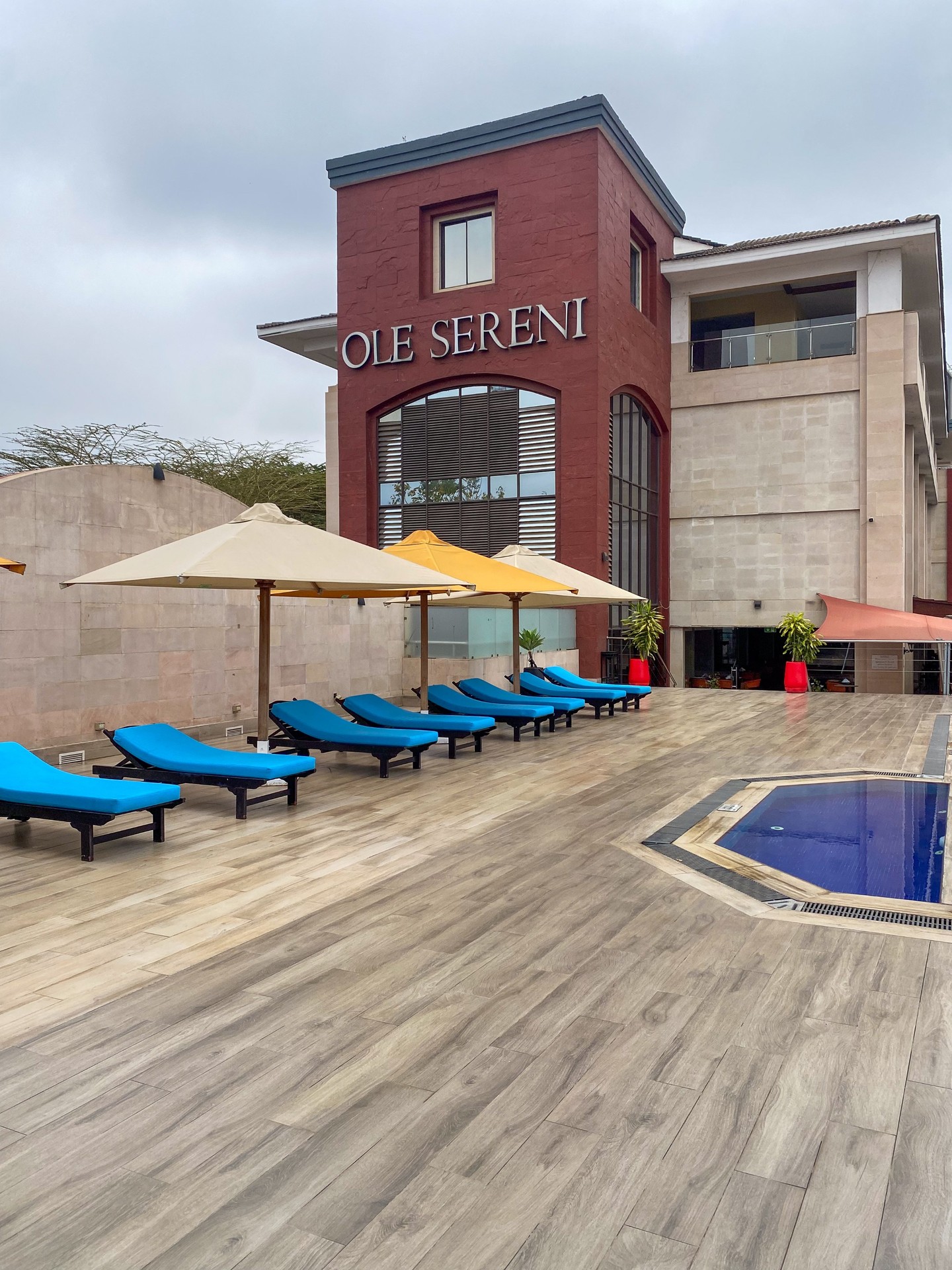 There’s something about a Saturday afternoon by the pool and the poolside experience at Ngong Pool Bar is an unbeatable experience.
To reserve a spot, call +254 731 436 100.
#OleSereni #NgongPoolBar #BestHotelInNairobi