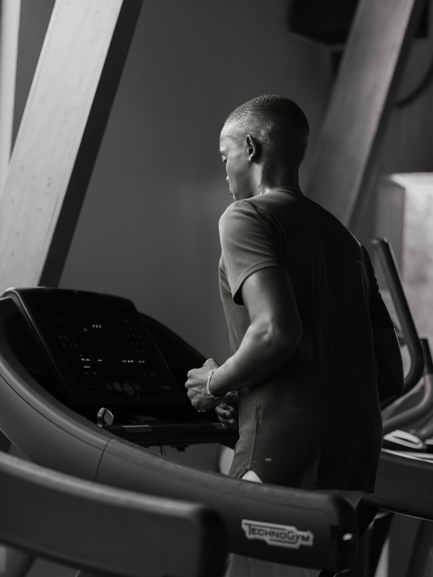 Travel doesn’t have to mean putting your fitness goals on pause. Whether it’s a quick cardio session before breakfast or a strength workout after a long day, your stay comes with all the space and equipment you need to keep fit. 

To book a stay, call +254 732 191000.

#OleSereni #EmaraOleSereni #DumaSpa