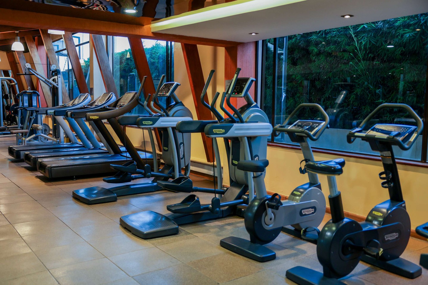 No crowds. No noise. Just you, your goals, and a space designed for focus. Work out at Duma Health Club when you have a stay with us.

For more info, call +254 731 436000.

#OleSereni #EmaraOleSereni #DumaHealthClub
