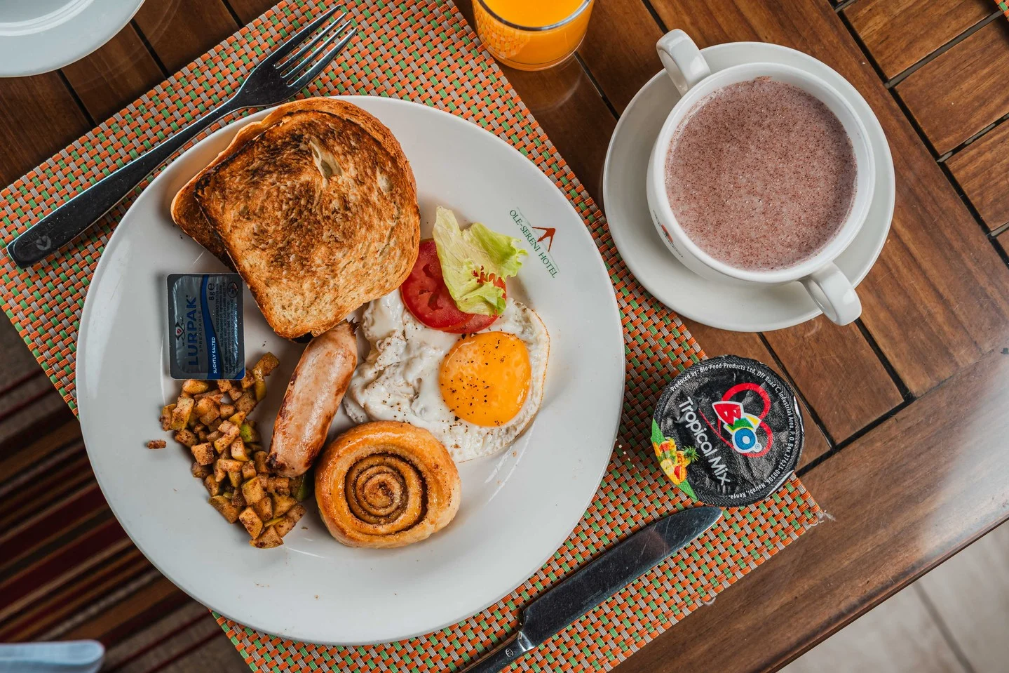 Start your morning the Big Five way. From freshly prepared specials to the classics, breakfast at Big Five Restaurant is an experience crafted to fuel your day the right way.
To reserve a table, call +254 731 436100.
#OleSereni #BigFiveRestaurant #Breakfast