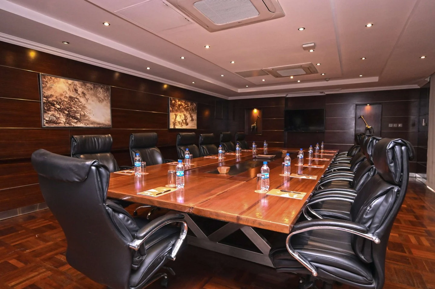 Twiga Boardroom is thoughtfully designed for moments that matter, from high-level strategy sessions to impactful presentations. Because the right environment changes everything.
To book a meeting, call +254 732 191000.
#OleSereni #TwigaBoardroom #BestHotelInNairobi