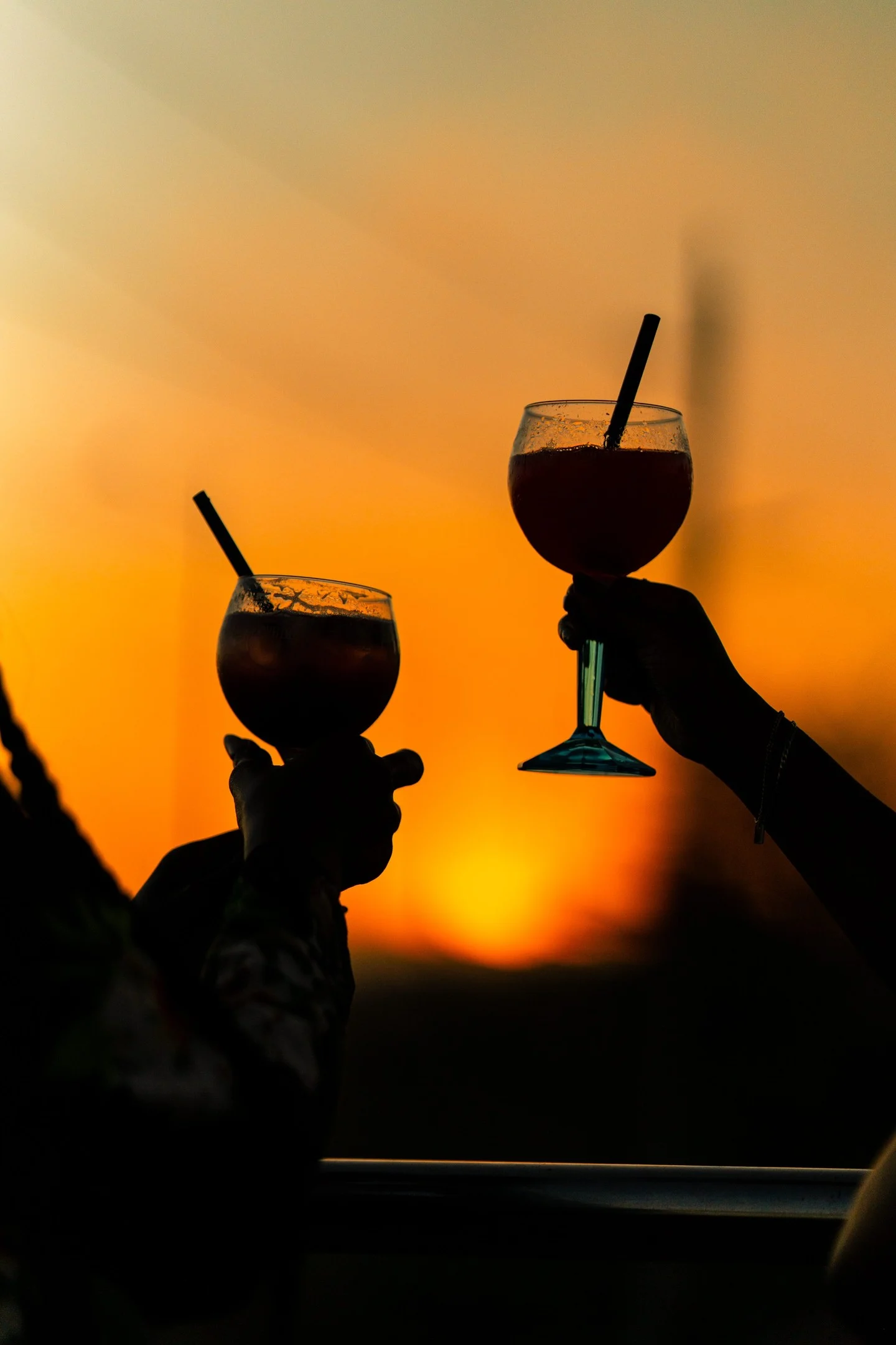 A toast to the weekend! As the sun dips and the city slows, there’s no better place to start the weekend than sundowners at Ngong Pool Bar.
To reserve a table, call +254 731 436100.
#OleSereni #NgongPoolBar #BestHotelInNairobi
