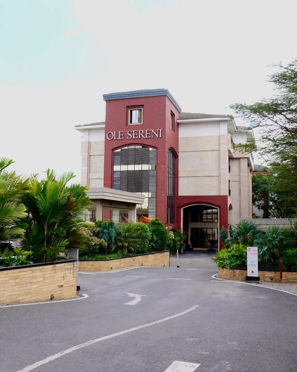 Every great stay begins with a memorable first impression. Whether you’re here for business or pleasure, enjoy exceptional experiences across dining, stays and wellness.
To book a stay, call +254 732 191000.
#OleSereni #Staycation #BestHotelInNairobi