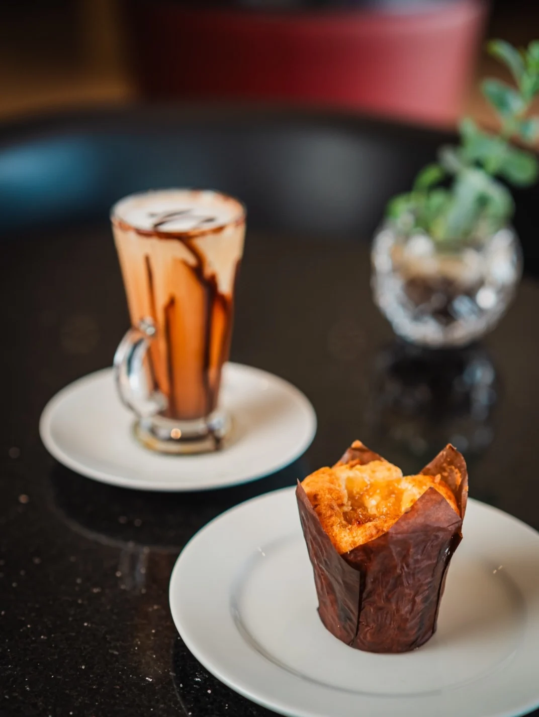 Ease into the week with a perfectly crafted latte and muffin at the Waterhole and enjoy the little moments that make the week brighter. 

To reserve a table at Waterhole, call +254 731 436444.

#OleSereni #Waterhole #BestHotelInNairobi