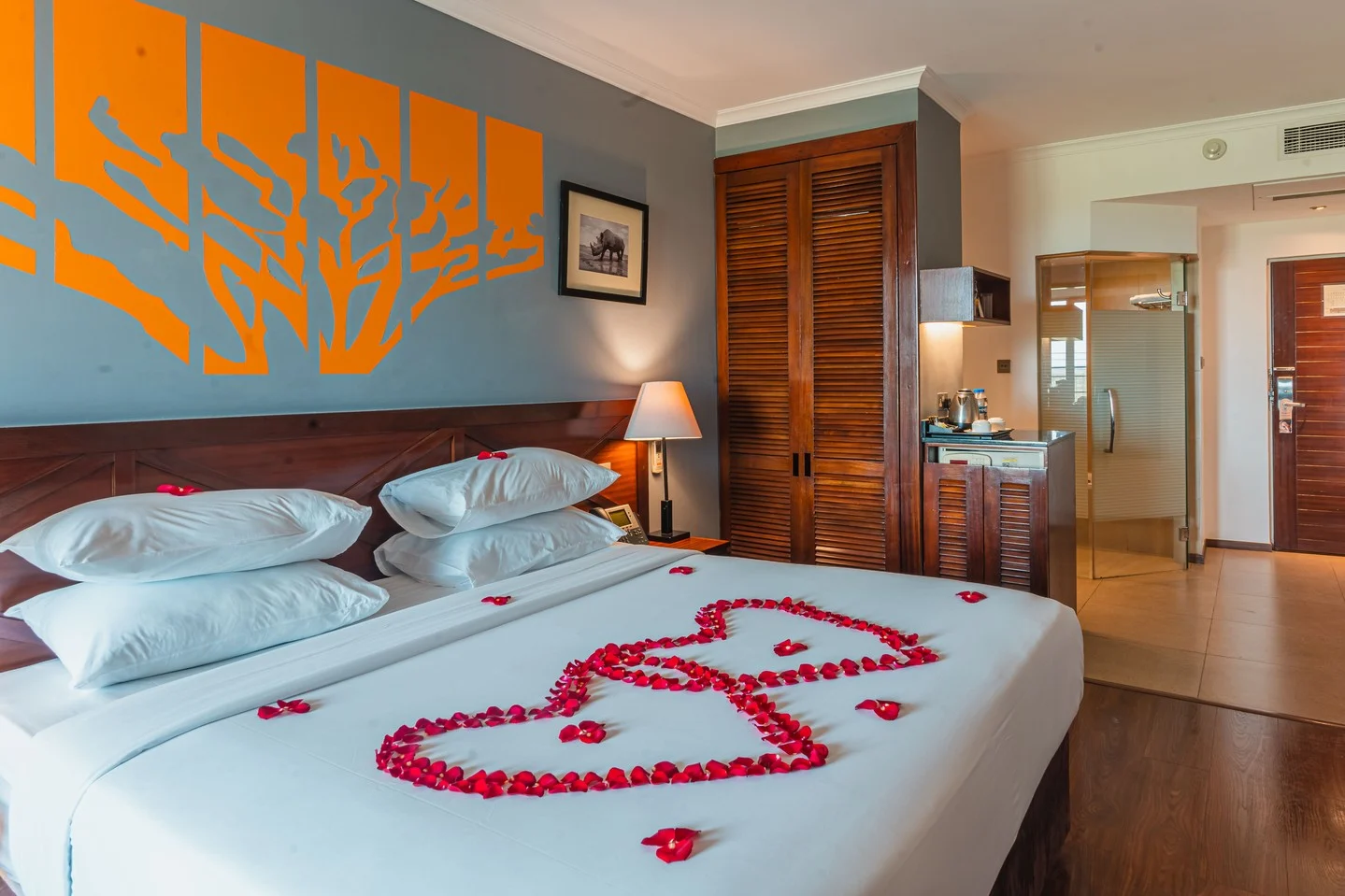 Love deserves its own setting. From the moment you check-in, enjoy a stay with every detail thoughtfully curated with you in mind.

To reserve a stay, call +254 731 436078.

#OleSereni #Staycation #BestHotelInNairobi
