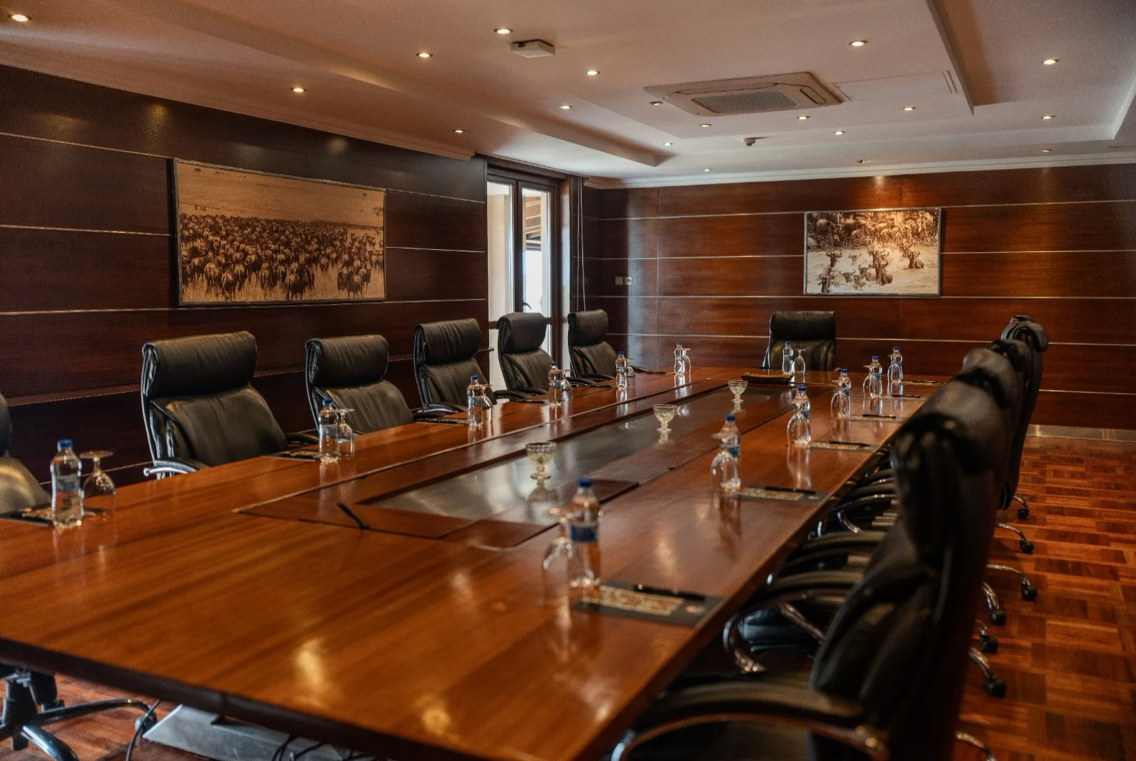 Great meetings need the right setting! Twiga Boardroom is thoughtfully curated for a calm atmosphere primed for great ideas and meaningful conversations.

To book for meetings, call +254 731 436048.

#OleSereni #TwigaBoardroom #BestHotelInNairobi